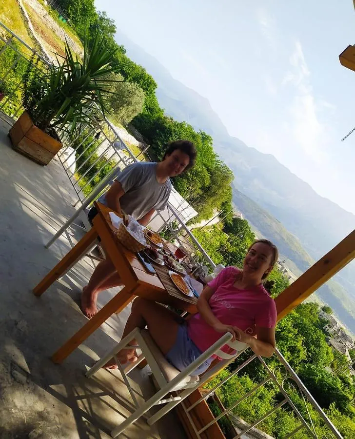 Tearra Guesthouse Gjirokaster