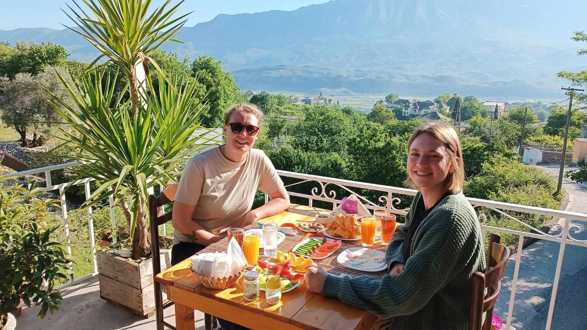 Tearra Guesthouse Gjirokastër 게스트하우스