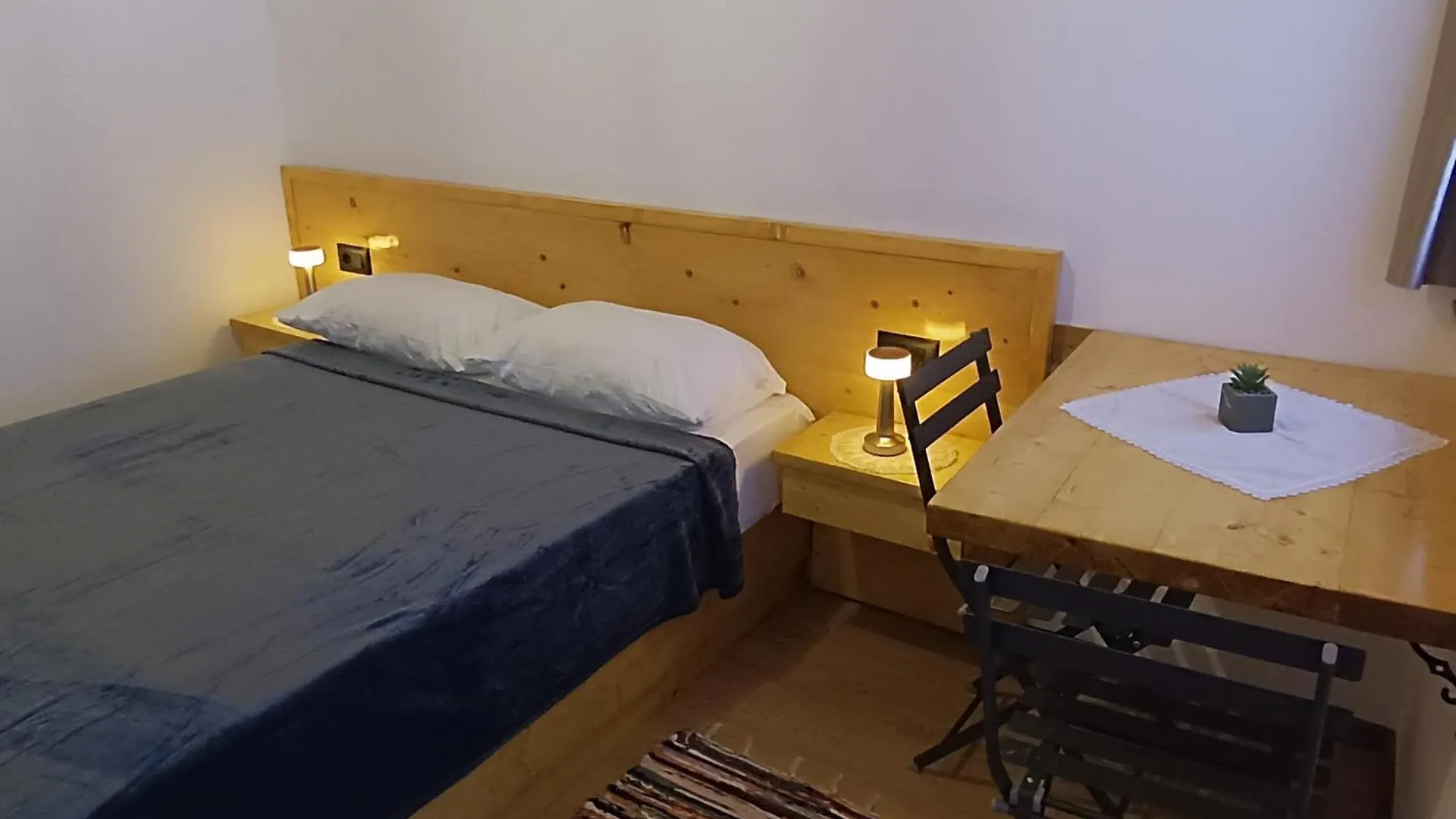 Tearra Guesthouse Gjirokastër